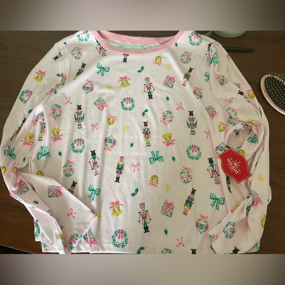 Women’s PJs - Picture 7 of 8